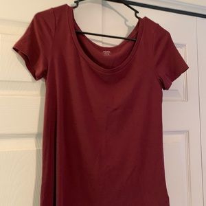 Dark red Old Navy v-neck shirt